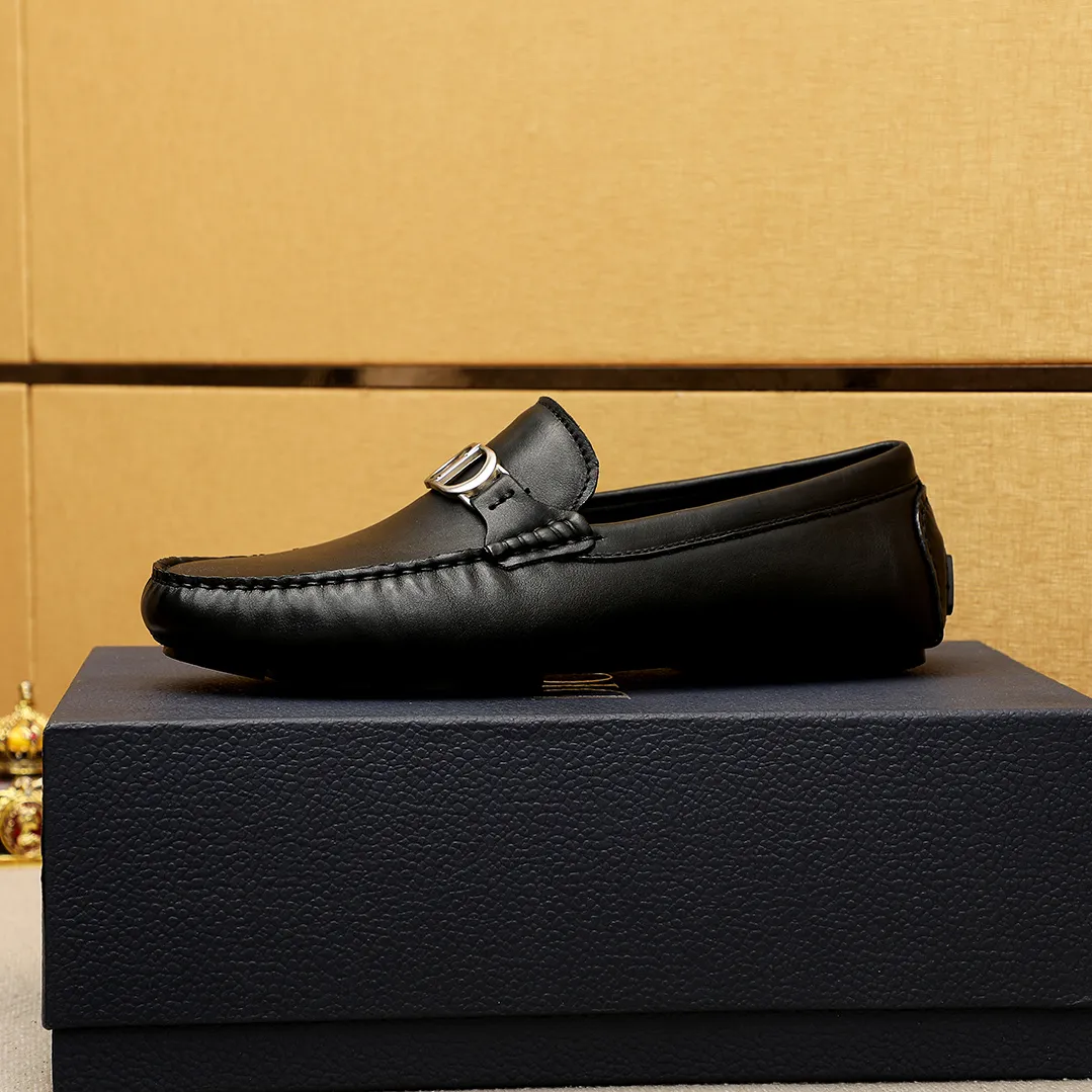 Men's shoes 💰420 💐 Product trademark: Dior "Dior" Doudou shoes Regular size: 38-44 (45🉑️customized) Product materials: Selected Italian imported first-layer calfskin upper + luxury hardware buckle, imported water-dyed sheep 🐑 leather lining. Strong three-dimensional visual effect, original outsole color: 3⃣️colors🉑️select